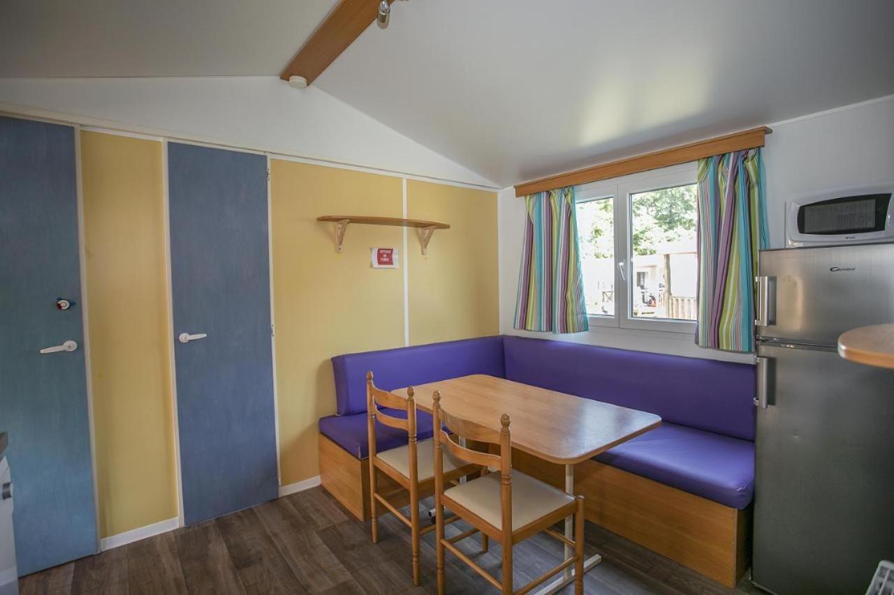Mobil-Home Du Lac De Foix Εξωτερικό φωτογραφία